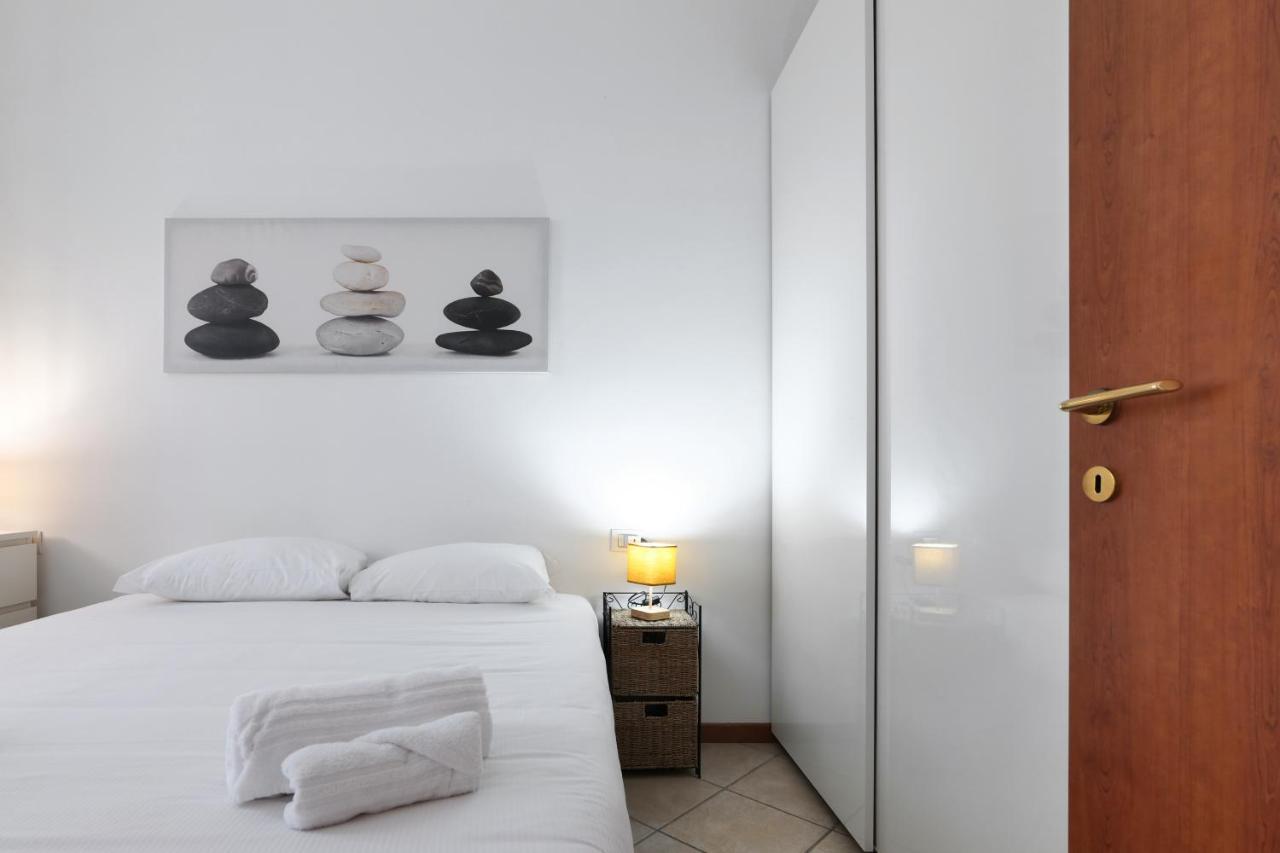 Appartamento Primopiano - Scalvini Milano Esterno foto
